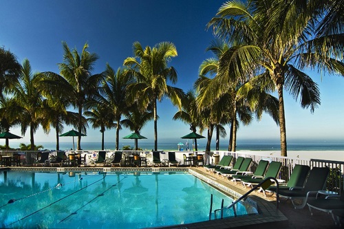 Grand Plaza Beachfront Resort zwembad